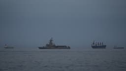 Trump suggests 'joint venture' with Iran in Strait of Hormuz - ABC7 Los Angeles