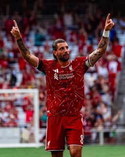 @LFC: 🙌🇭🇺 https://t.co/Za7I4lzFX3