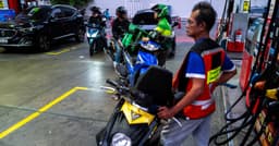 Physical oil prices hit record highs near $150 a barrel as Hormuz crisis worsens | Reuters