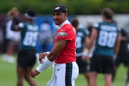 Vic Fangio Provides Scary Jalen Hurts Analysis at Eagles ...