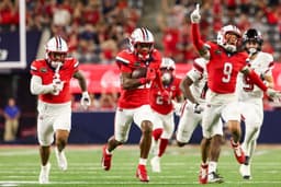 Arizona's Noah Fifita sets school passing mark in rout of Northern ...
