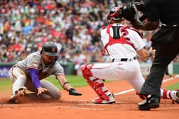 Giants Await MRI Results for Adames, Bericoto
