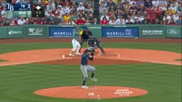@MLB: Wilyer Abreu quickly ties this game for the @RedSox with a 2-run tank 💥 https://t.co/tAQEoLiUuD