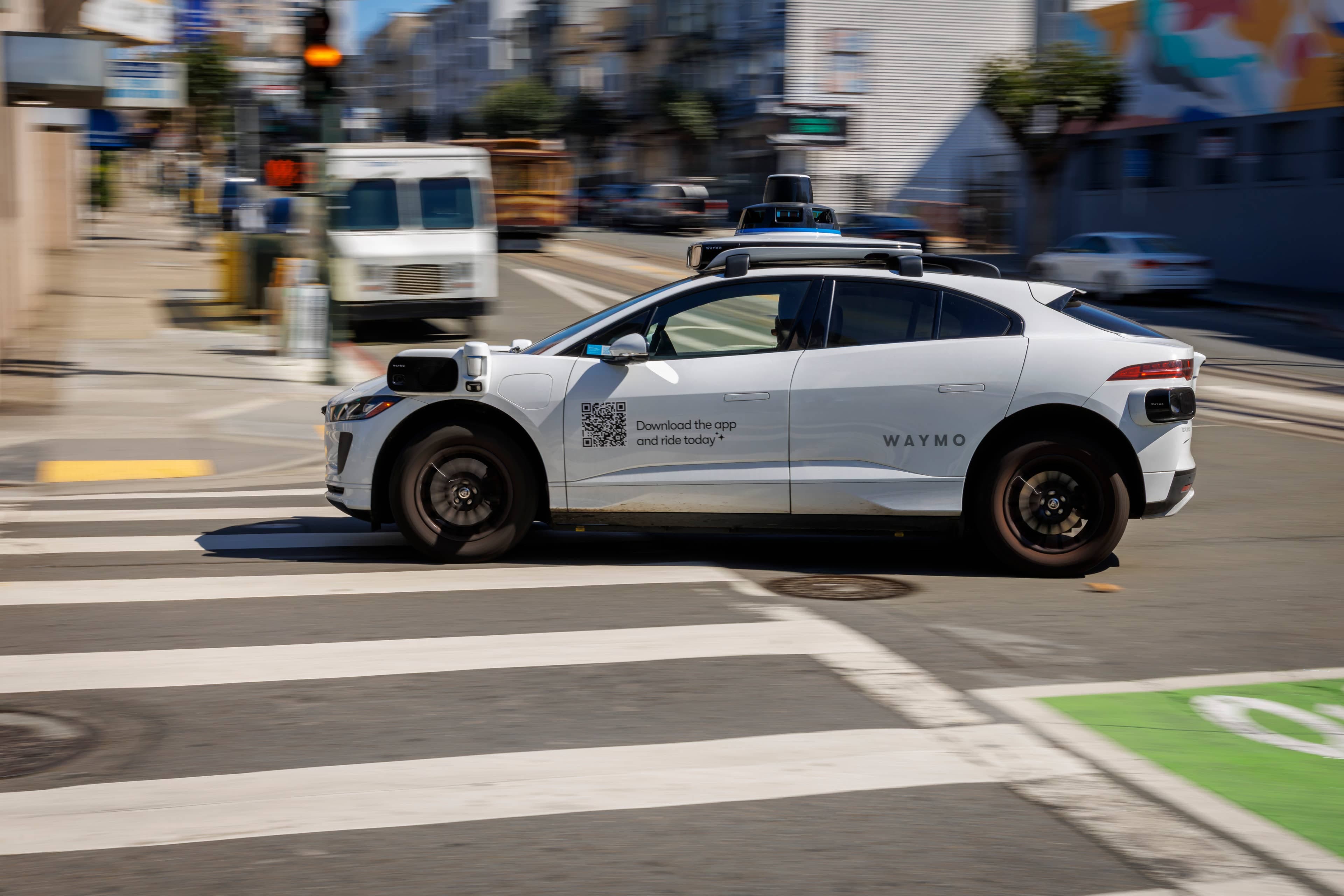 Waymo CEO takes a not-so-subtle shot at Tesla Robotaxi ...