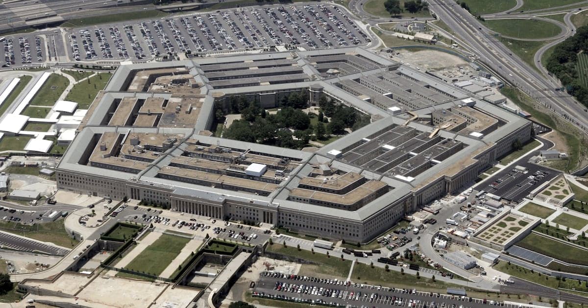 U.S. Military AI Expansion Sparks OpenAI Contract Debate and Protests 