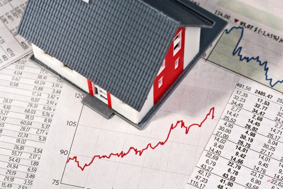 Undervalued ASX share retains wide moat rating despite regulatory pressures 