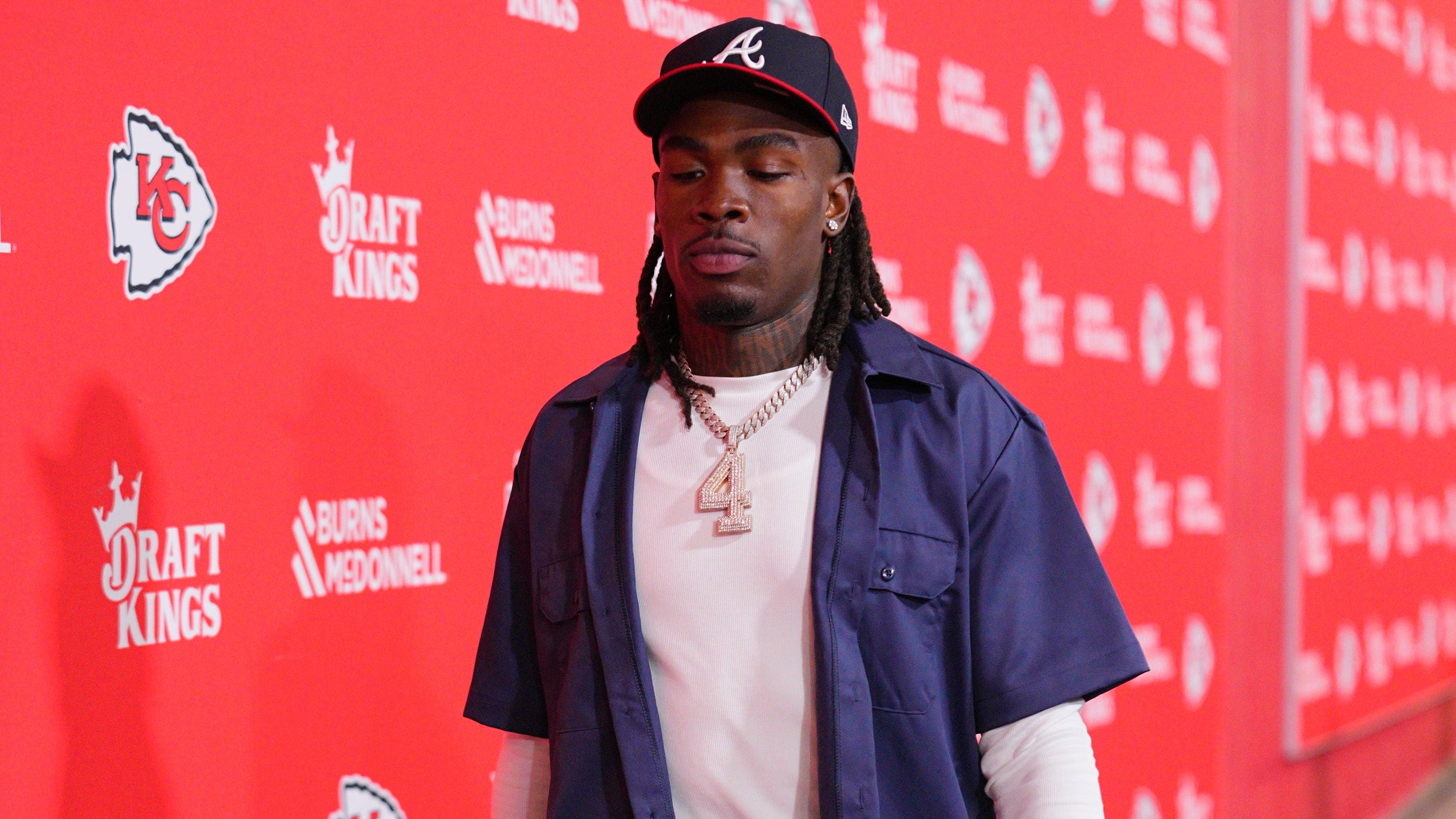 NFL Insider believes Chiefs WR is hurting his contract extension hopes