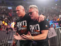 WWE SmackDown results, grades (April 3): Pat McAfee injects himself into Cody Rhodes vs. Randy Orton - Yahoo Sports