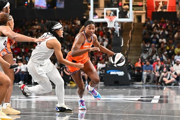 Chicago Sky on 5-game slide, injuries mount ahead of Sun matchup