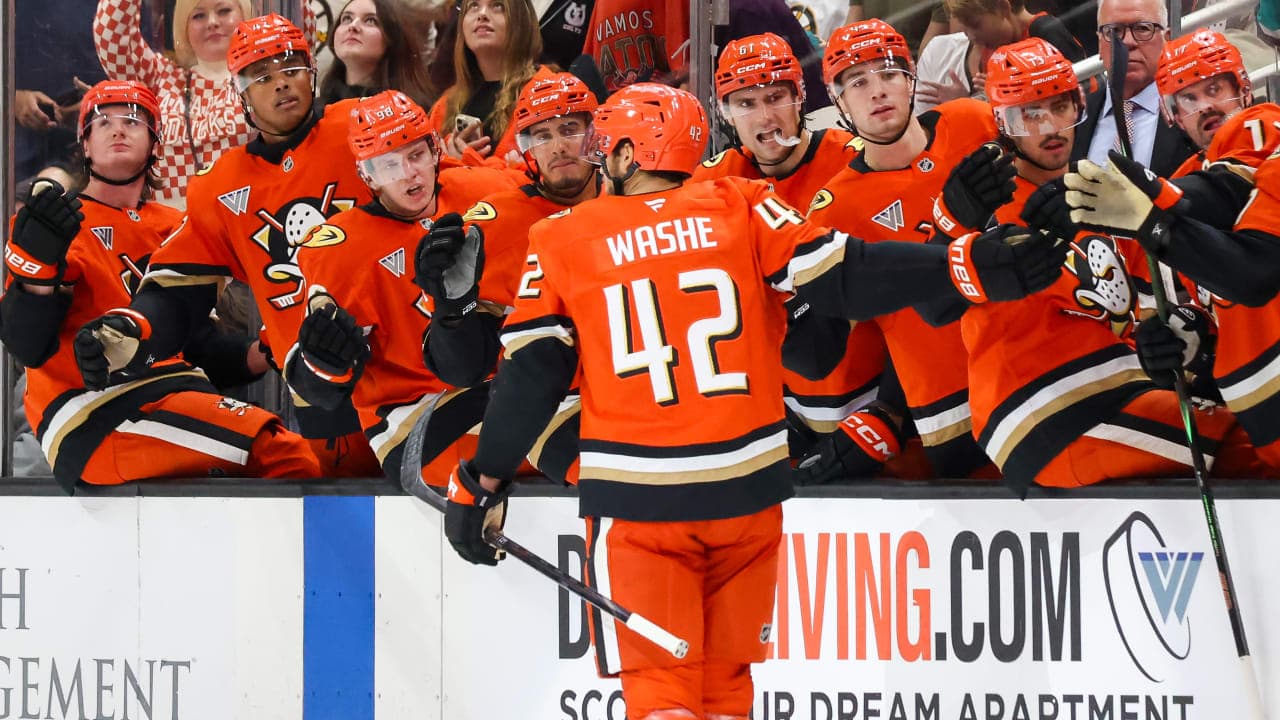 BOS@ANA: Washe scores goal against Michael DiPietro