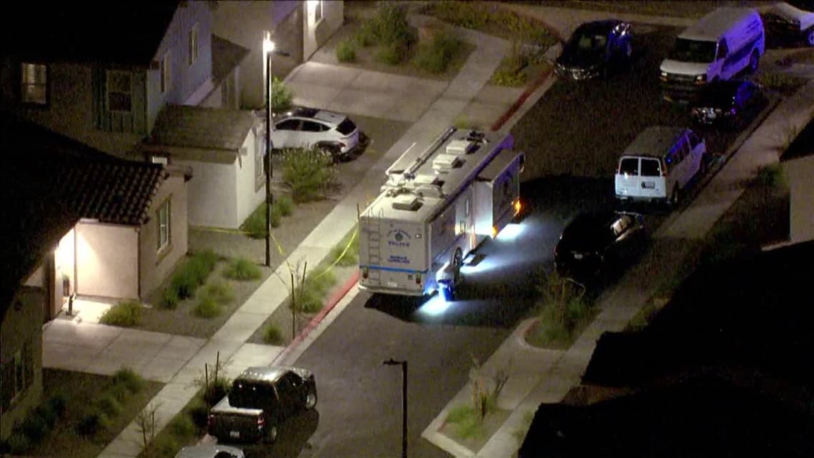 2 people dead in apparent murder-suicide in north Phoenix
