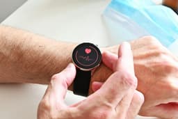 Study Highlights Smartwatch Role in Monitoring Heart Failure Risk - The MetroWest Daily News