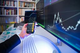 Jim Cramer on Palantir: “This Is the Fastest Grower of ...