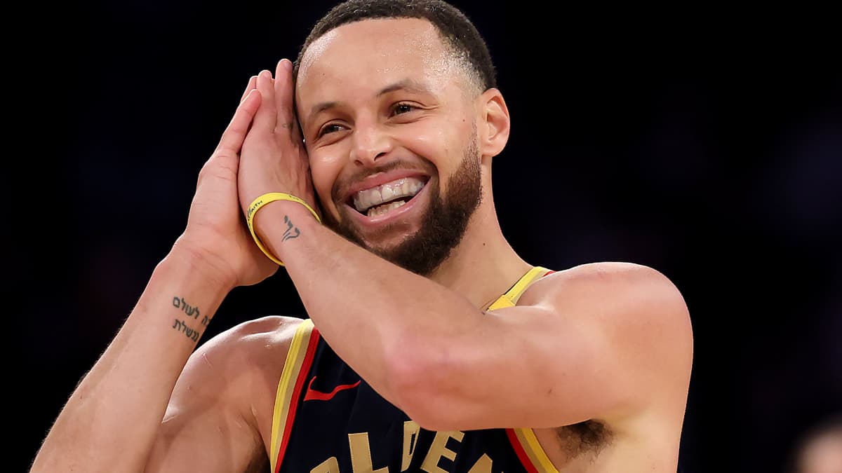 Stephen Curry Signs Deal With Controversial Chinese Apparel Company Li-Ning, Banned From U.S.