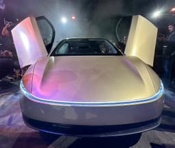Tesla Robotaxi in Austin 2026: How to Ride, Cost & the Real ...