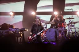 Review: Foo Fighters leans hard into its history at Soldier Field