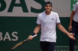 ATP Pro Loses Cool Mid-Match Forcing Coach To Leave Court at French Open