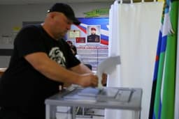 Russians vote on last day of parliamentary elections - AFP.com