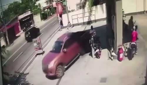 Bacolod: Driver sought in PHP 7,800 Bacolod gas-and-go ...