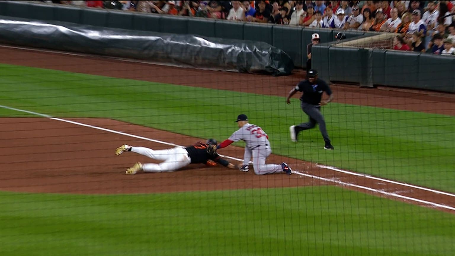 Colton Cowser safe at first after review | 09/05/2026 | Baltimore Orioles
