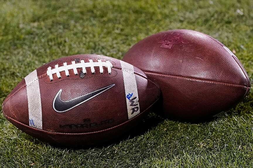 Judge puts SEC's eligibility rule on hold