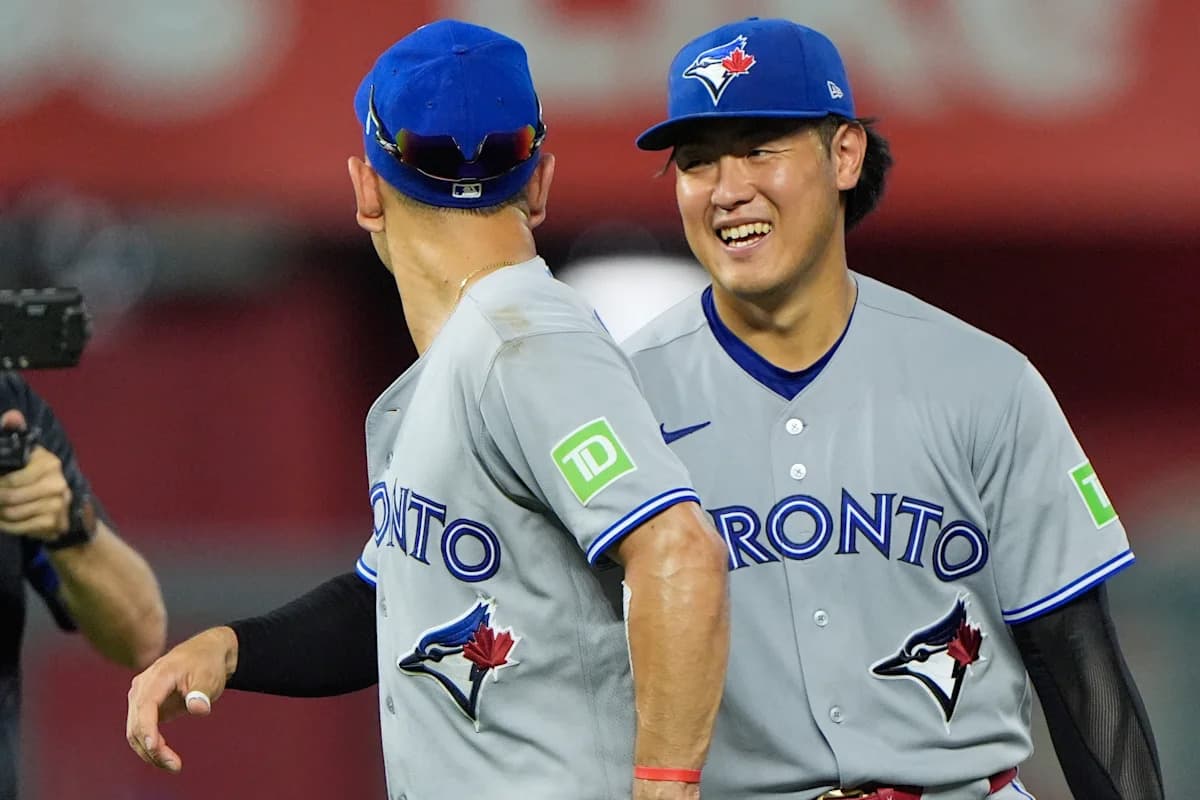 Kazuma Okamoto leads Blue Jays past Royals 4-3 to pull into tie for last AL wild card