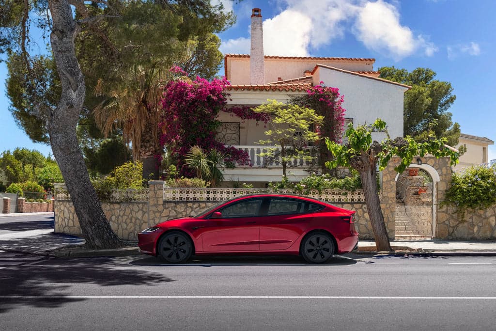 Tesla erweitert Rollout von FSD (Supervised) v14.3.3 auf die siebte Nu