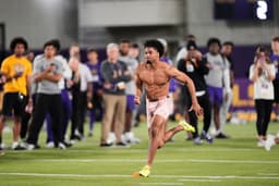 @RapSheet: #LSU CB Mansoor Delane, who impressed with a 4.38 40-yard-dash during his Pro Day, is visiting the #...