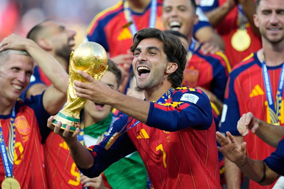 World Cup highlights: Spain beats Argentina 1-0 to win its ...