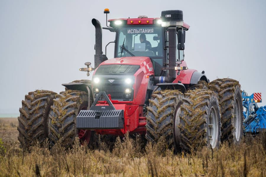 Minsk plant to deliver tractors to Orenburg region with ...