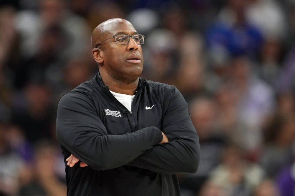Mike Brown Names Jalen Brunson, Stephen Curry And Tim Duncan As The Greatest Leaders He’s Ever Coached