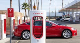Moderately bullish activity in Tesla with shares up 2.32% - TipRanks