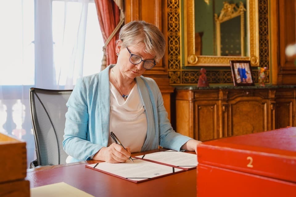 UK ratifies the High Seas Treaty: what changes for ocean ...