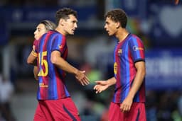 Barcelona defender chasing key milestone ahead ...