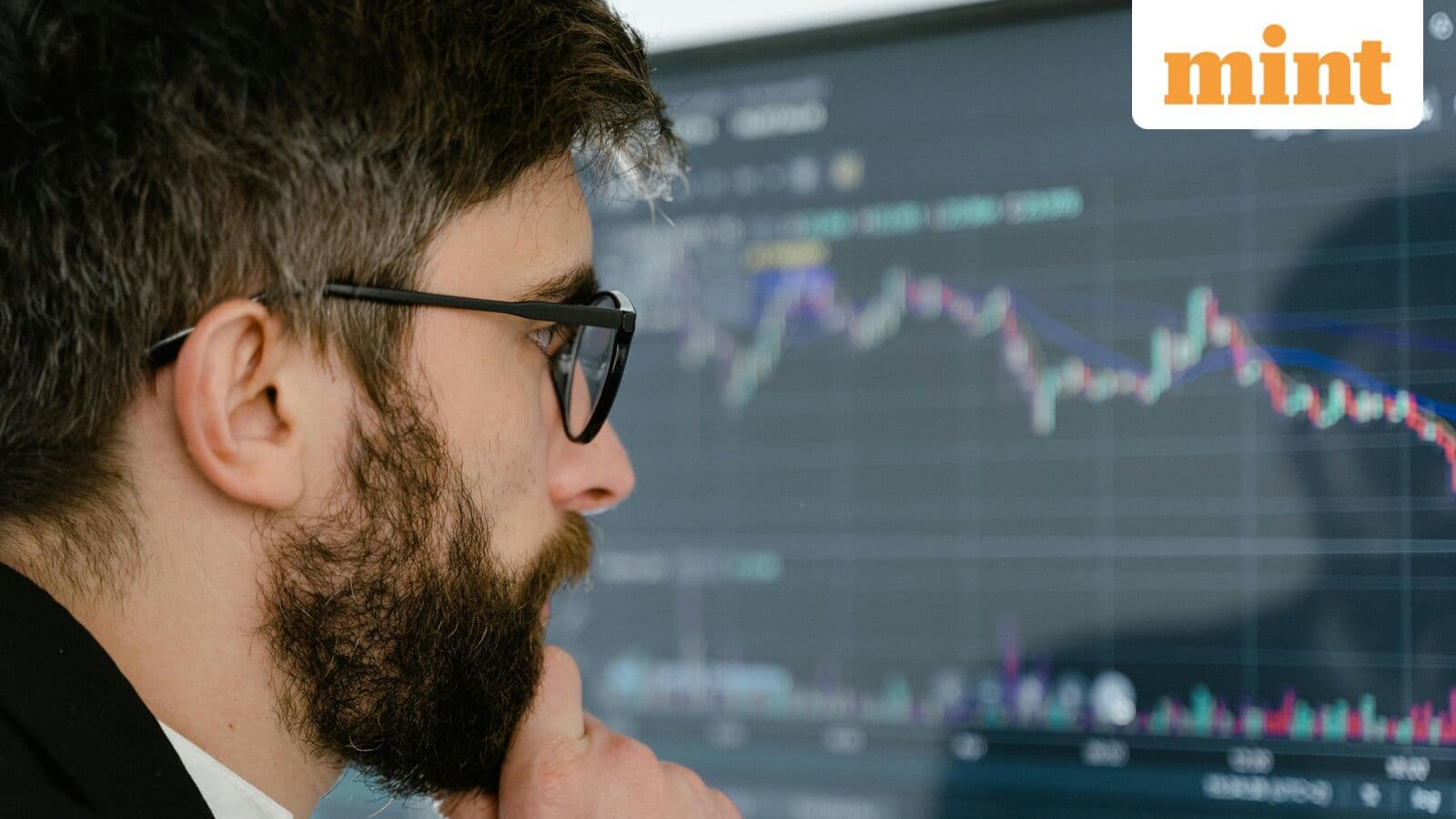 Five market experts predict the index's short-term outlook