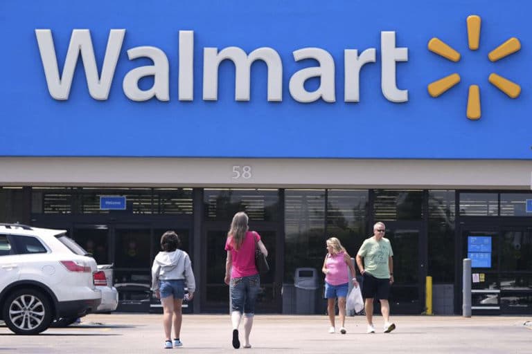 Walmart hikes discounts for shoppers amid tariff uncertainty