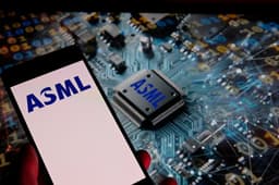 ASML Holding NV Stock (ASML) Moved Up by 3.64% on Jun 2: What Investors Need To Know
