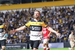 Criciúma beat rivals Vila Nova to stretch Série B lead
