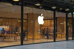 Apple: The AI Tollbooth Just Went On Sale (NASDAQ:AAPL)