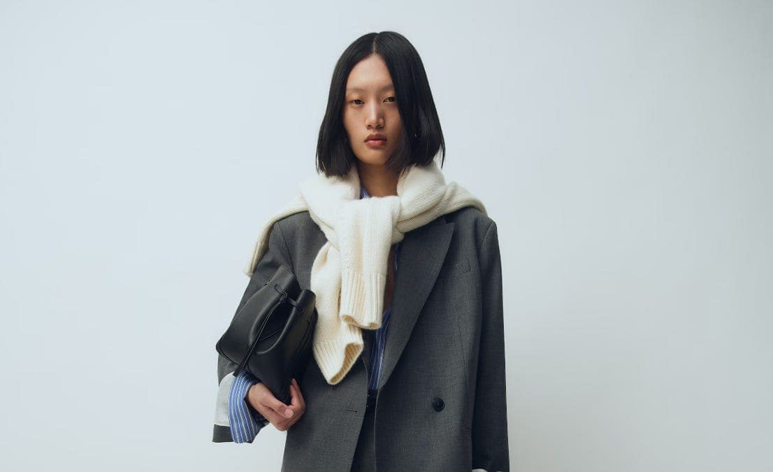 A closer look(book): Arket AW26