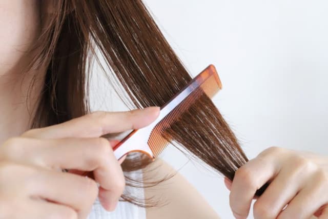 【なぜ「高級コーム」にZ世代の支持が集まるのか？】世代特有の“意味のある消費”と“ご自愛を肯定する価値観”が影響、贅沢品ではなく「日々のセルフケアへの投資」という考え（マネーポストWEB）｜ｄメニューニュース（NTTドコモ）