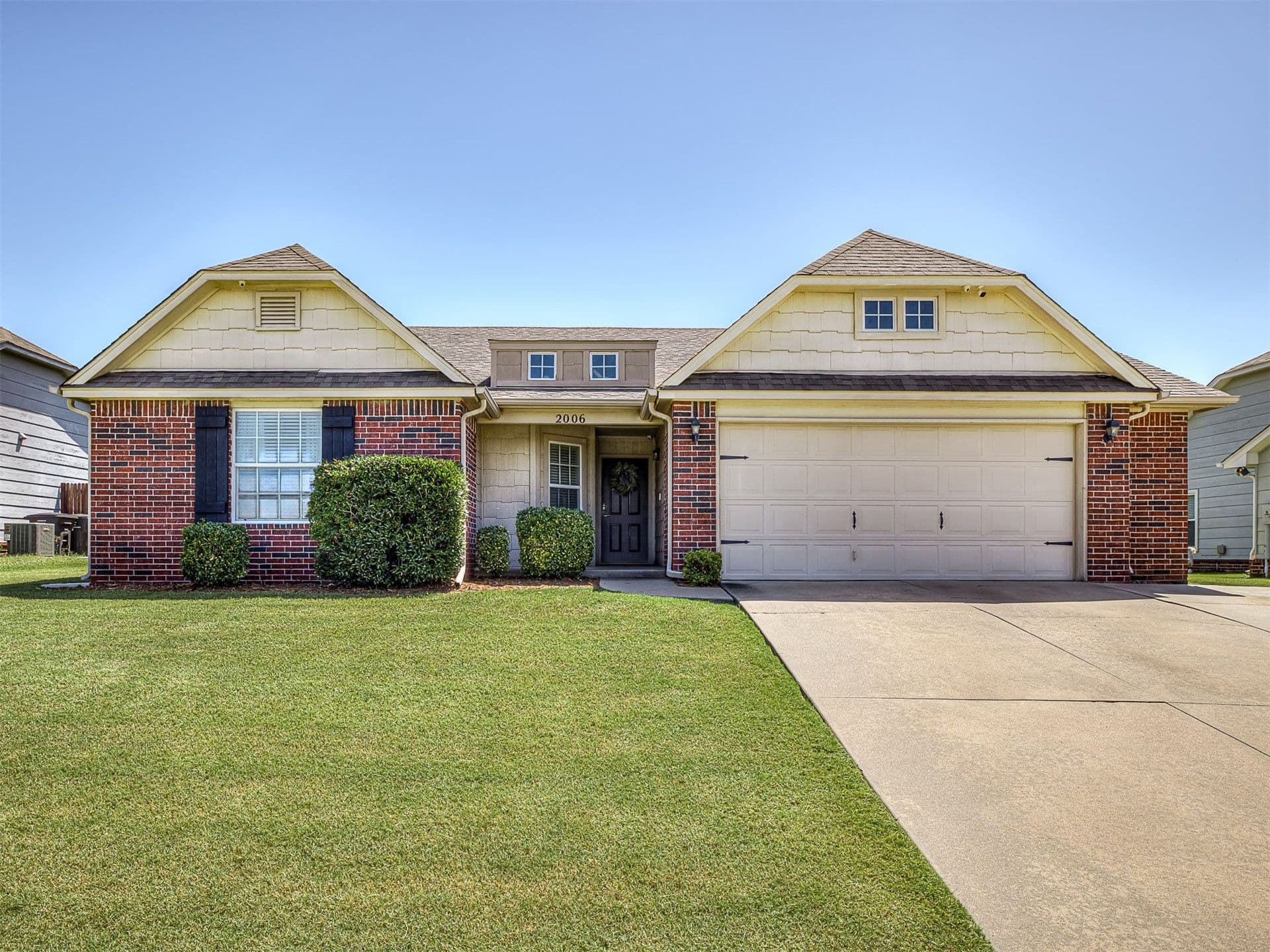 2006 Greenleaf Ct, Bartlesville, OK 74006
