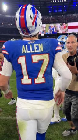 @NFL: Josh Allen and Jared Goff put up NINE total TDs on TNF 🤝 https://t.co/UVDwooCX7g