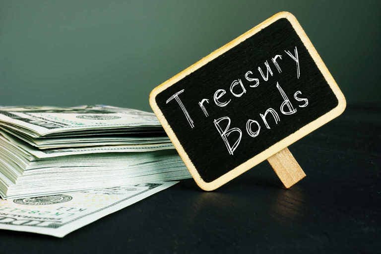 Treasury auctions 5% long bond for first time since 2007