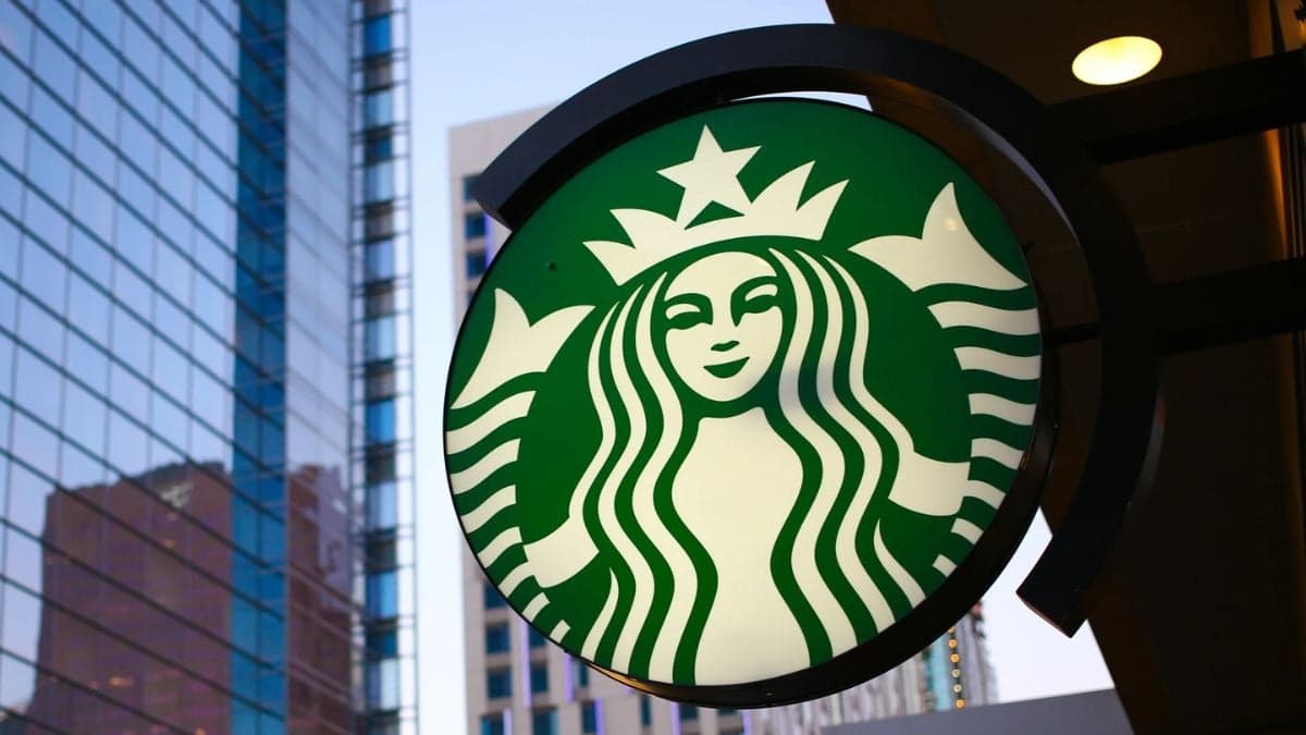 Starbucks accelerates in China after handing control to Boyu Capital: how much did its sales grow?