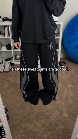 Mirror Selfie Streetwear Sweatpants Showcase - NewFace