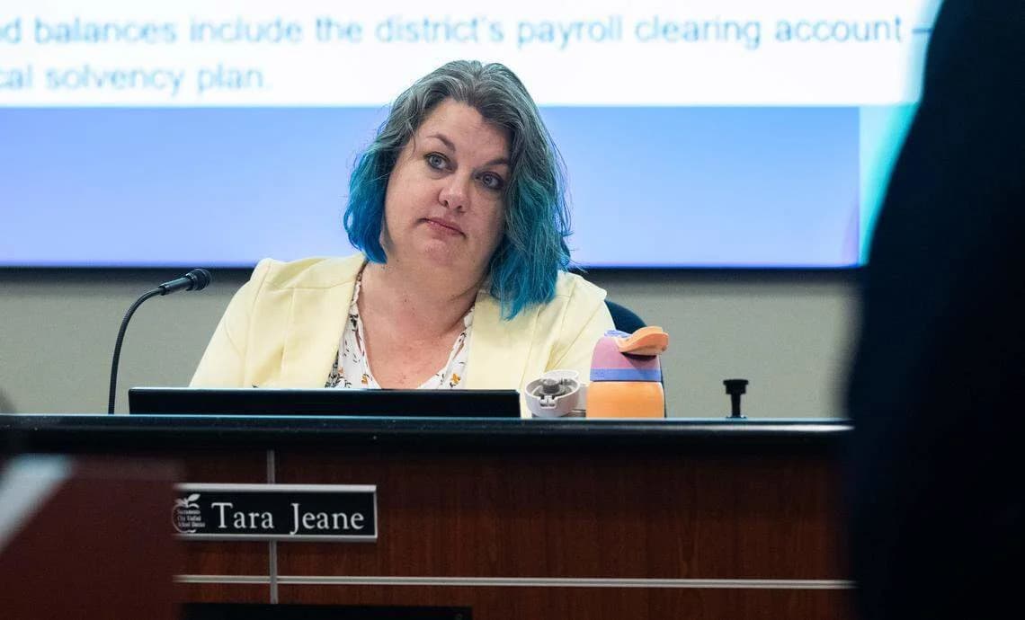 Sacramento City Schools Financial Crisis