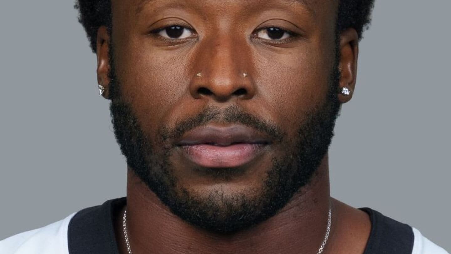 Kamara absence shifts Saints backfield to Etienne