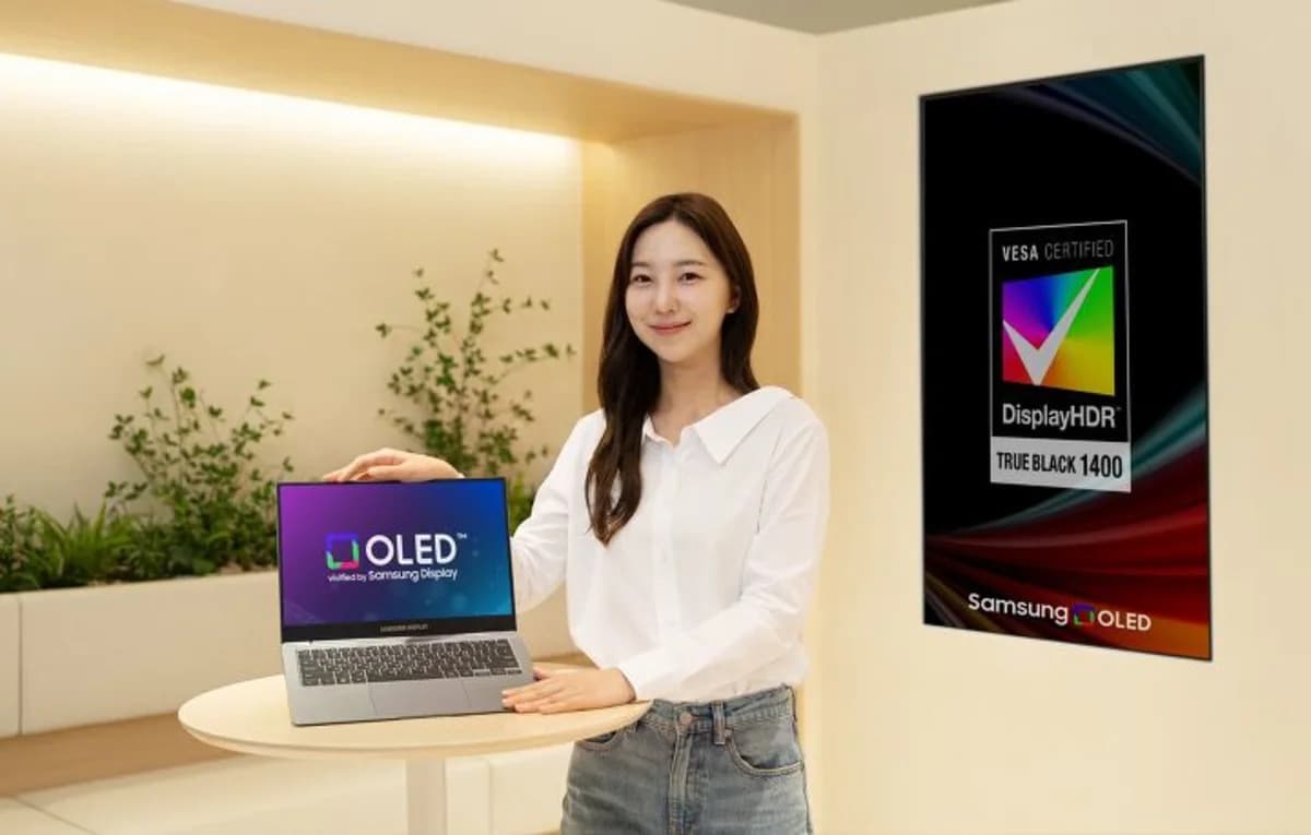Samsung's New Laptop OLEDs Are Headed to Lenovo ...