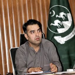 @TracTerrorism: Unknown Militants Abduct Kharan Deputy Commissioner Muneer Soomro on #Kharan-#Nushki Road, #Balochis...